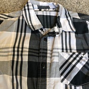 Quiksilver Shirts & Tops - Vans, Quicksilver button up shirts lot of (3) Quiksilver Shirts & Tops - Vans, Quicksilver button up shirts lot of (3)